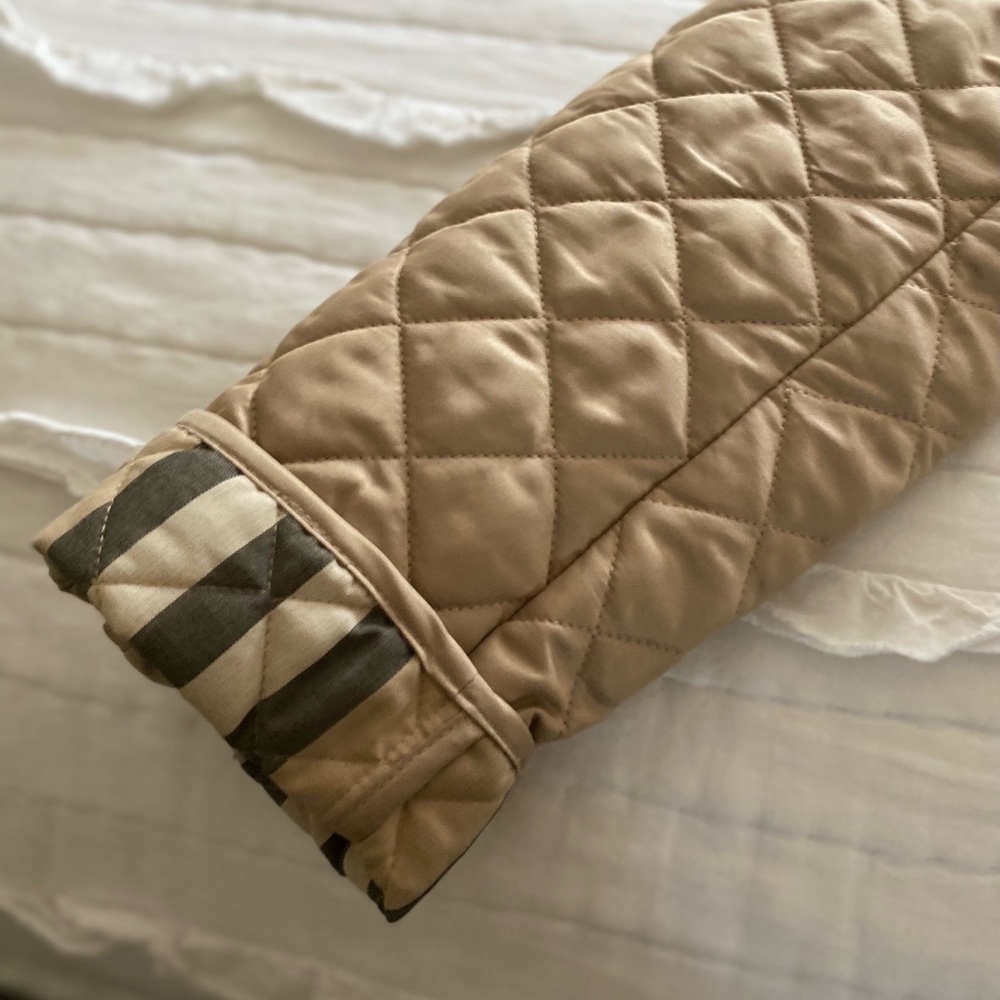 Burberry quilted jacket - Picture 4 of 9